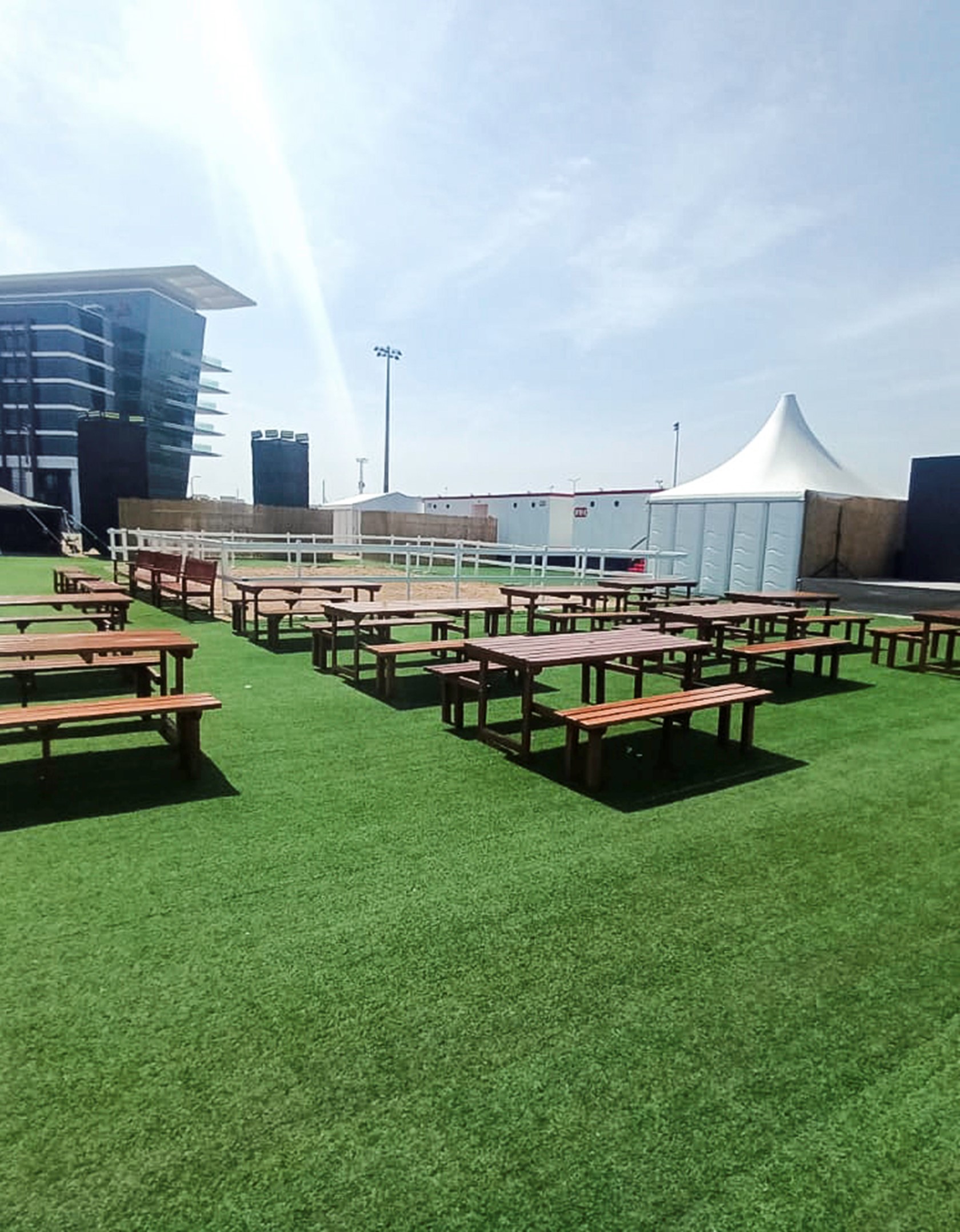 Picnic Tables in Dubai: Perfect for Casual and Family-Friendly Events