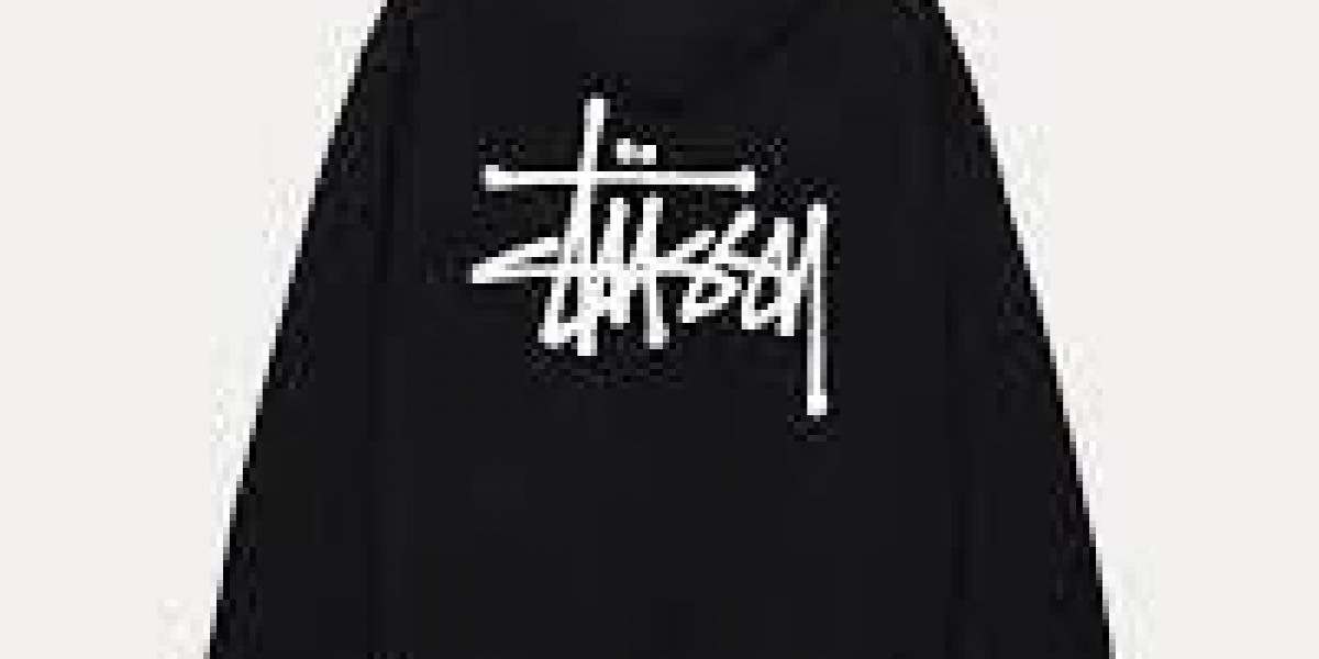 The Stüssy Hoodie: A Timeless Icon in Streetwear Culture