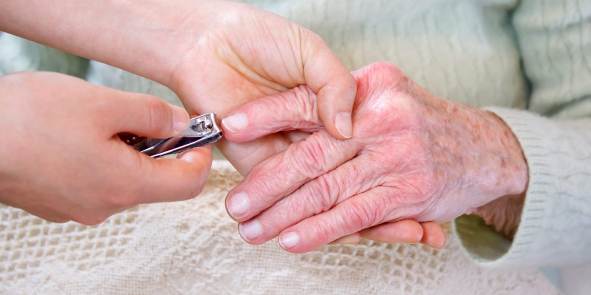 Best Nail Clippers for Seniors and Disabled People in New York